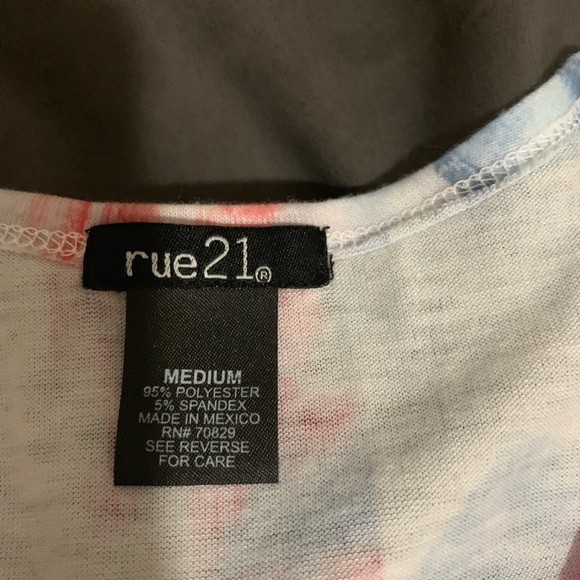 Rue21 USA Patriotic Flag T-Shirt. Medium - Picture 2 of 3